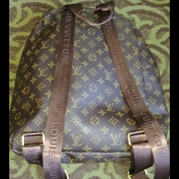 Backpack - Picture 3 of 3